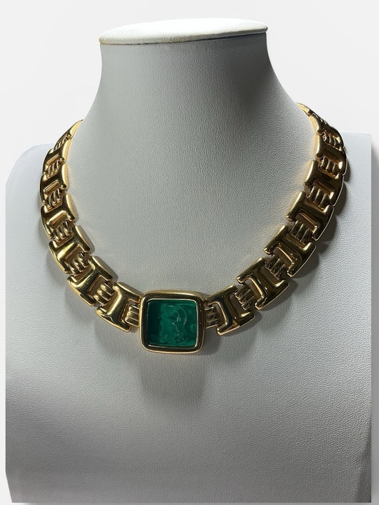 Monet Jewelry - VTG Monet Gold Tone Link Necklace Green Glass Intaglio Roman Warrior Cameo